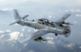 Caça A-29 da FAB intercepta avião suspeito vindo da Bolívia