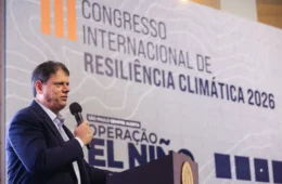 Tarcísio cobra população após temporal e admite falha em túnel alagado