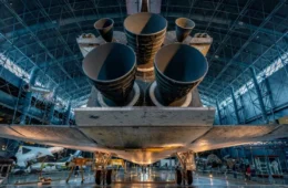 Do ônibus espacial Discovery ao Saturn V: conheça museus que guardam a história da conquista do espaço