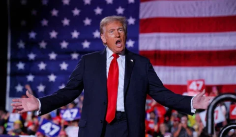 Trump diz que eleição brasileira “pareceu fraudada” após vitória de Lula