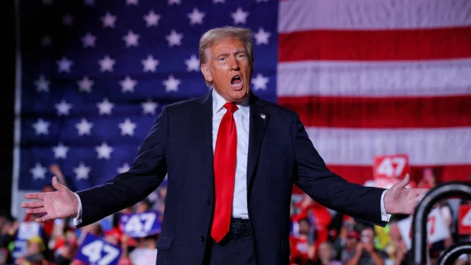Trump diz que eleição brasileira “pareceu fraudada” após vitória de Lula