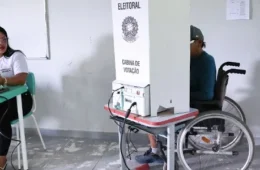 Eleitores com deficiência terão transporte gratuito para votar em Manaus
