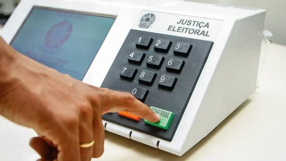 Real Time Big Data: veja quem aparece à frente nas pesquisas para governador
