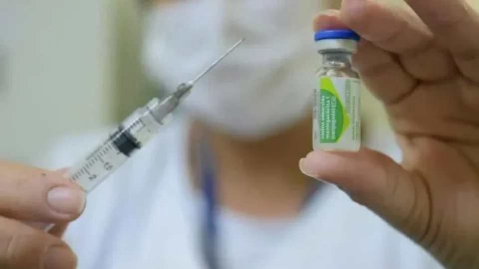 Vacinação contra meningite atinge 67% e ganha painel nacional de monitoramento