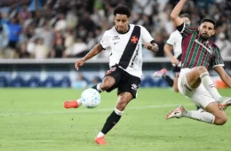 Vasco prepara Brenner e Marino como titulares para clássico contra o Flamengo