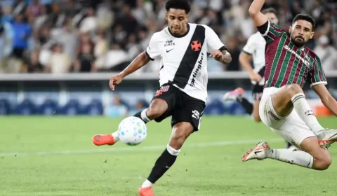 Vasco prepara Brenner e Marino como titulares para clássico contra o Flamengo
