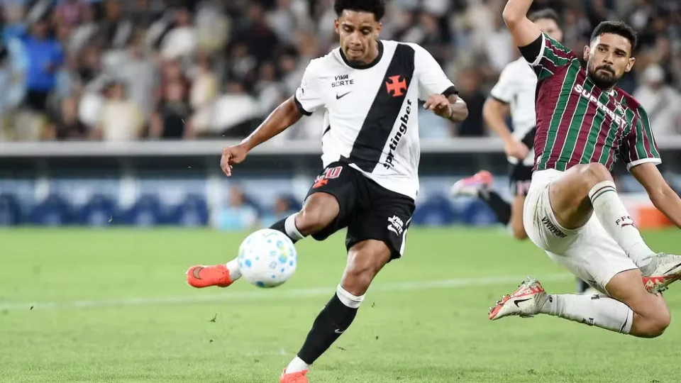 Vasco prepara Brenner e Marino como titulares para clássico contra o Flamengo