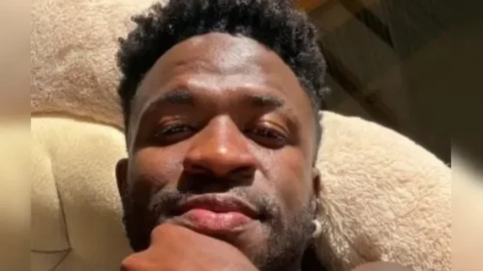 Vini Jr. é visto com influenciadoras horas após término com Virginia