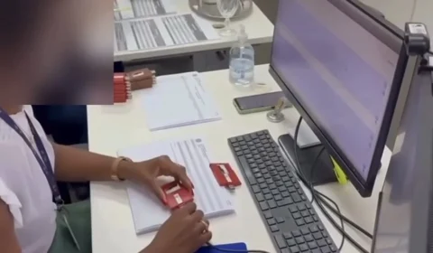Vídeo viraliza pela rapidez na transmissão de dados das urnas após votação