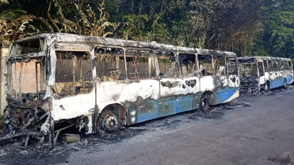 Suspeito de incendiar dois ônibus em Ananindeua é preso no Pará após investigação