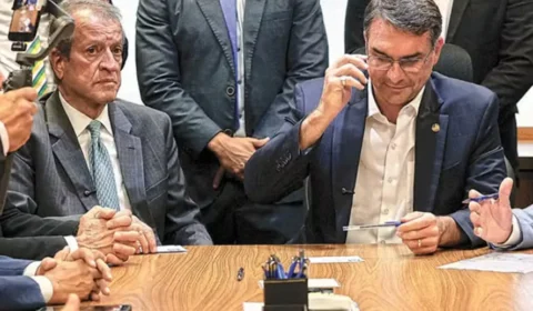 Valdemar admite discussão sobre golpe no governo Bolsonaro e minimiza: “E daí?”