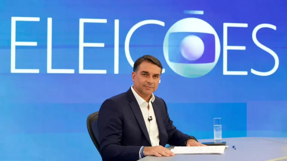 Fato ou mentira? O que Flávio Bolsonaro disse no JN