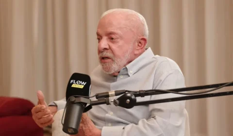 Após falar em limitar cartões, Lula diz que cidadão pode ter quantos quiser