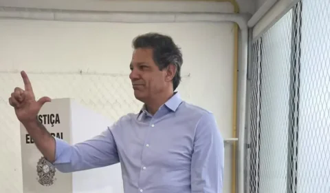 Haddad vota em São Paulo e diz deixar campanha com “espírito leve”