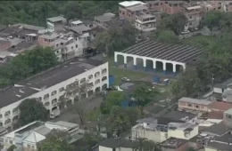 Criminosos trocam tiros com a PM em Curicica, na Zona Sudoeste do Rio