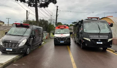 Homem invade creche em Curitiba, faz 13 crianças reféns e morre em ação policial