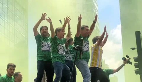 VÍDEO: Ato de Flávio Bolsonaro na Paulista reúne Tarcísio, Nikolas Ferreira, Pavanato e líderes do PL