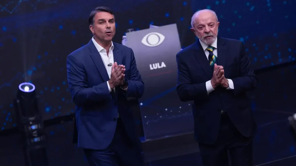 Debate na Band: Lula caiu na provocação, Flávio pareceu forçado e a abstenção pode ser a vencedora