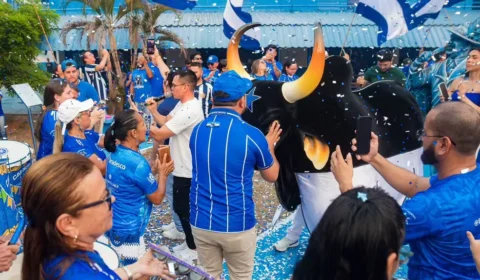Caprichoso celebra 113 anos em Parintins com festa, ensaios e programação especial