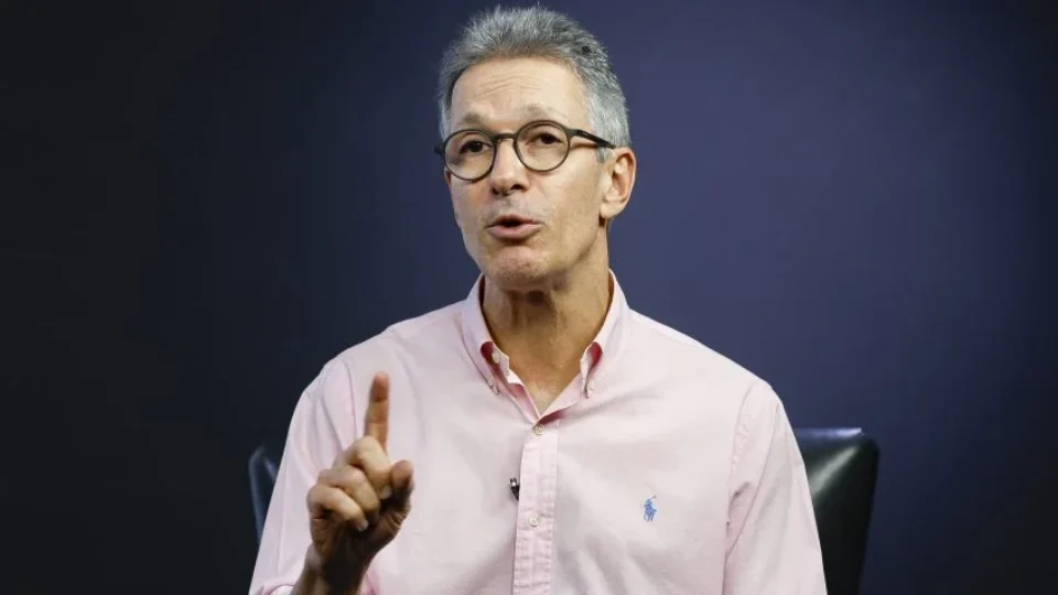 Zema culpa decisões do STF por cancelamento do debate da Globo e fala em “desrespeito” aos eleitores