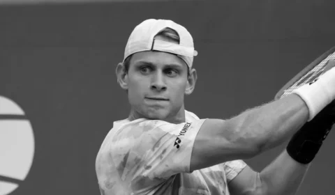Zizou Bergs derruba Alcaraz e garante Zverev nº 1 do ranking